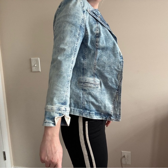 Elisa Cavaletti Patchwork Jean Jacket w/ Detail Stitching & Stone Wash Design - Picture 2 of 15